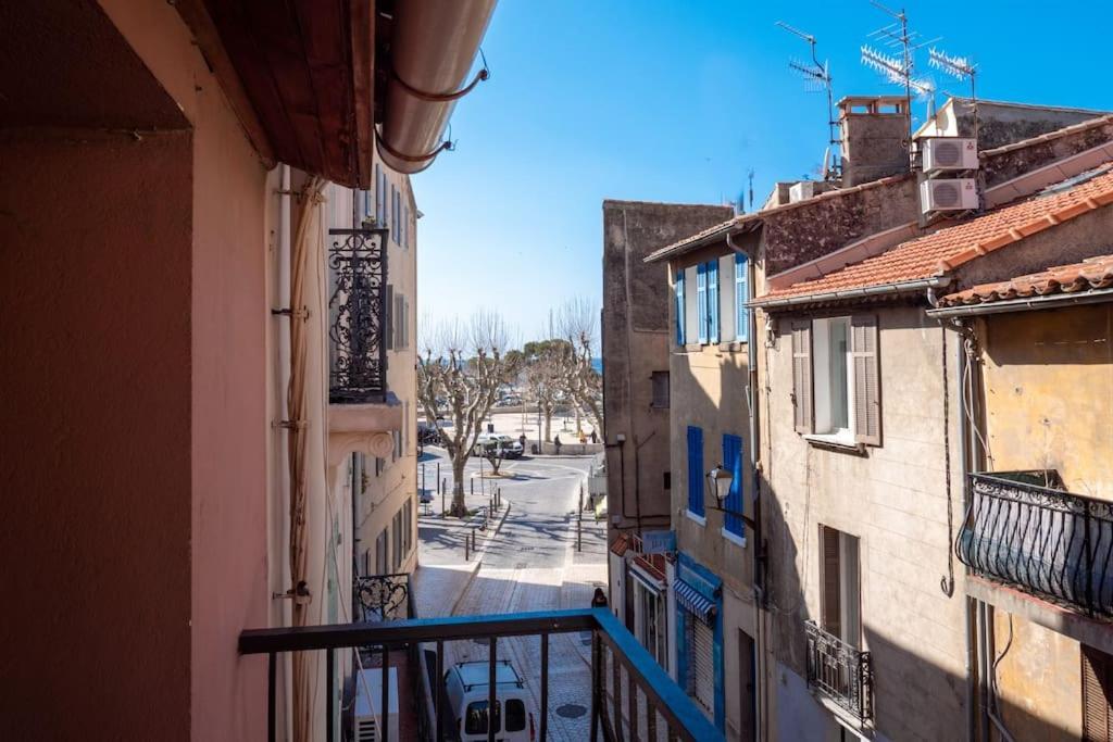 Un Balcon, Au Coeur Du Village カシ エクステリア 写真
