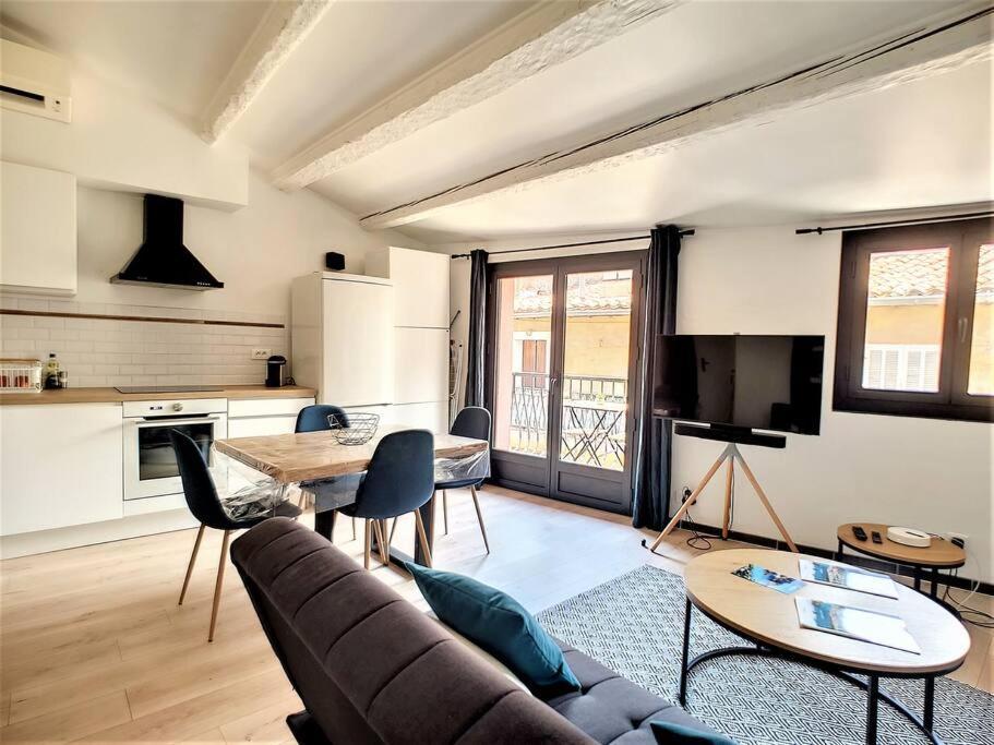 Un Balcon, Au Coeur Du Village カシ エクステリア 写真