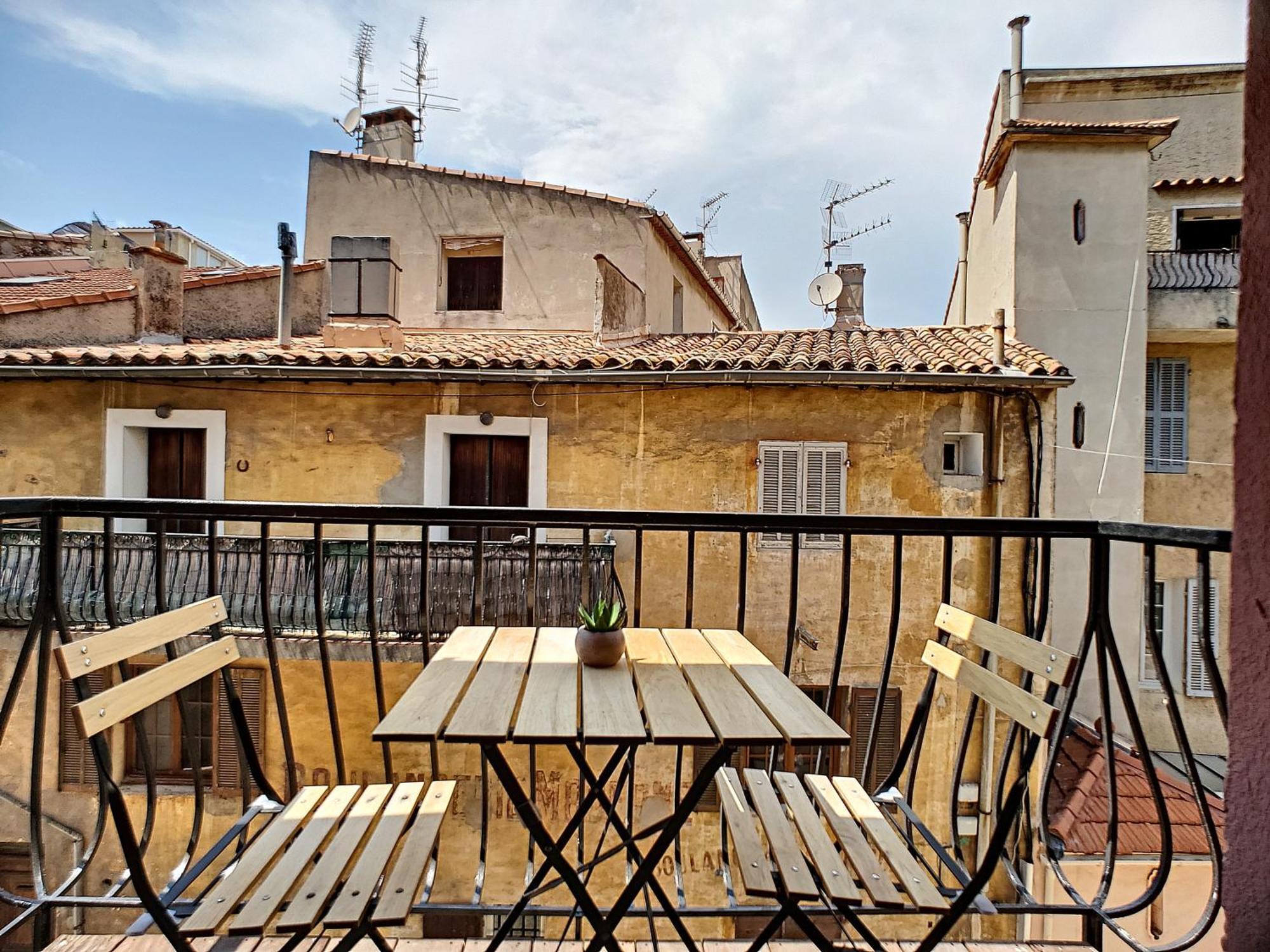 Un Balcon, Au Coeur Du Village カシ エクステリア 写真