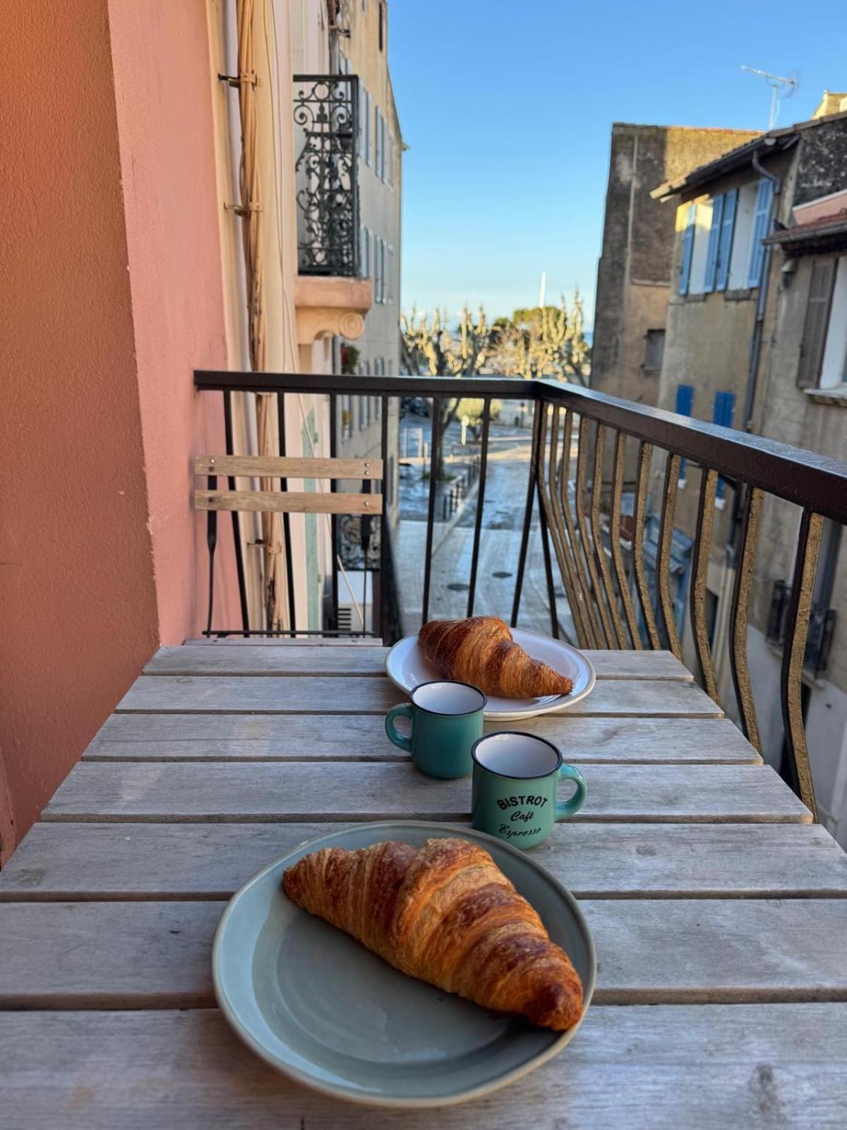 Un Balcon, Au Coeur Du Village カシ エクステリア 写真